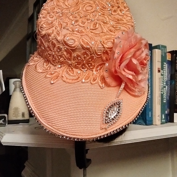 Sunday hat - Picture 4 of 7